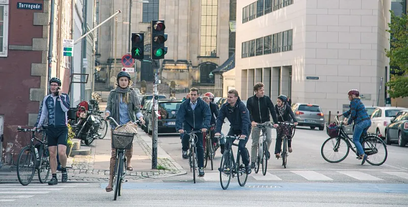 Miles, Emissions, and Hard Truths: How Your Daily Commute Is Really Scoring on the Planet